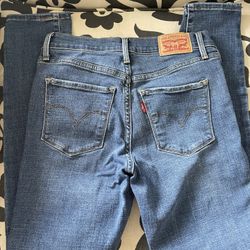 Women’s Levi Jeans Shaping Skinny Size 26