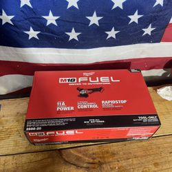 Milwaukee Model # 2888-20 M18 FUEL 4-1/2" / 5" Variable Speed Braking Grinder.