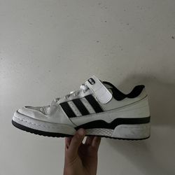 casual adidas shoes size 9 1/2