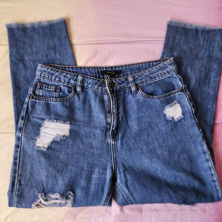 Forever 21 Medium Washed Ripped & Frayed Denim Mom Jeans Size 26