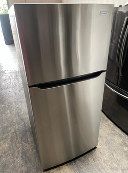 Frigidaire Top Freezer Fridge – Stainless, Glass Shelves, Clean