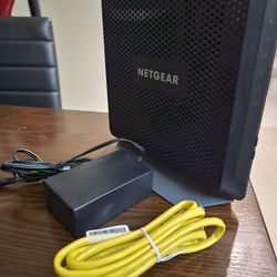Netgear Nighthawk AC1900 WiFi Cable Modem Router C7000v2