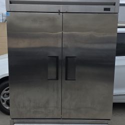 True TS-49-HC 54 1/10" Two Section Reach In Refrigerator (2) Left/Right Hinge Solid Doors 115v