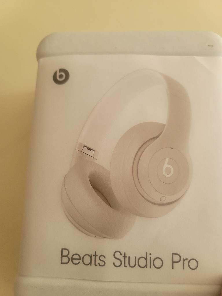 Beats studio pros
