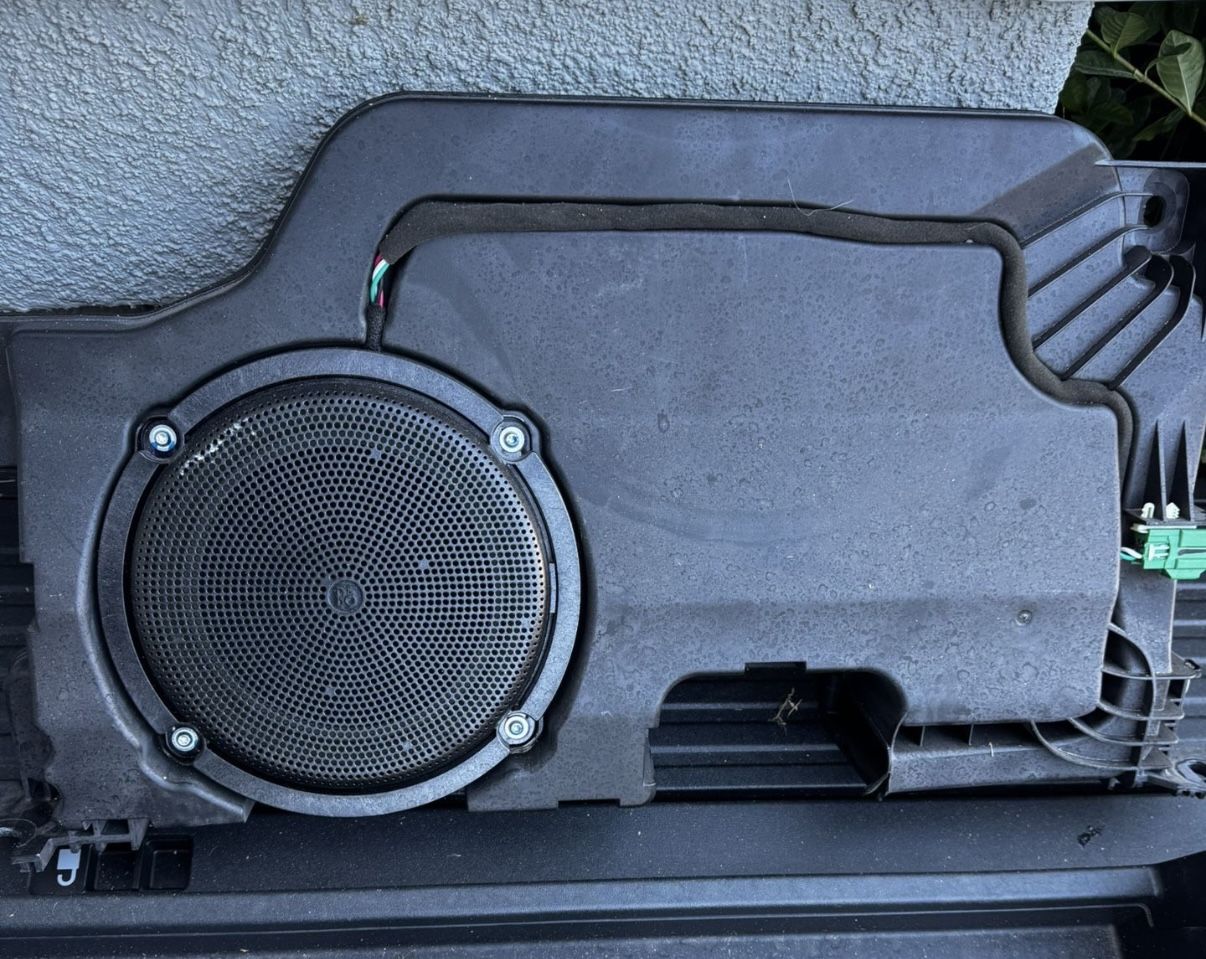 2017-2022 F250 OEM Subwoofer
