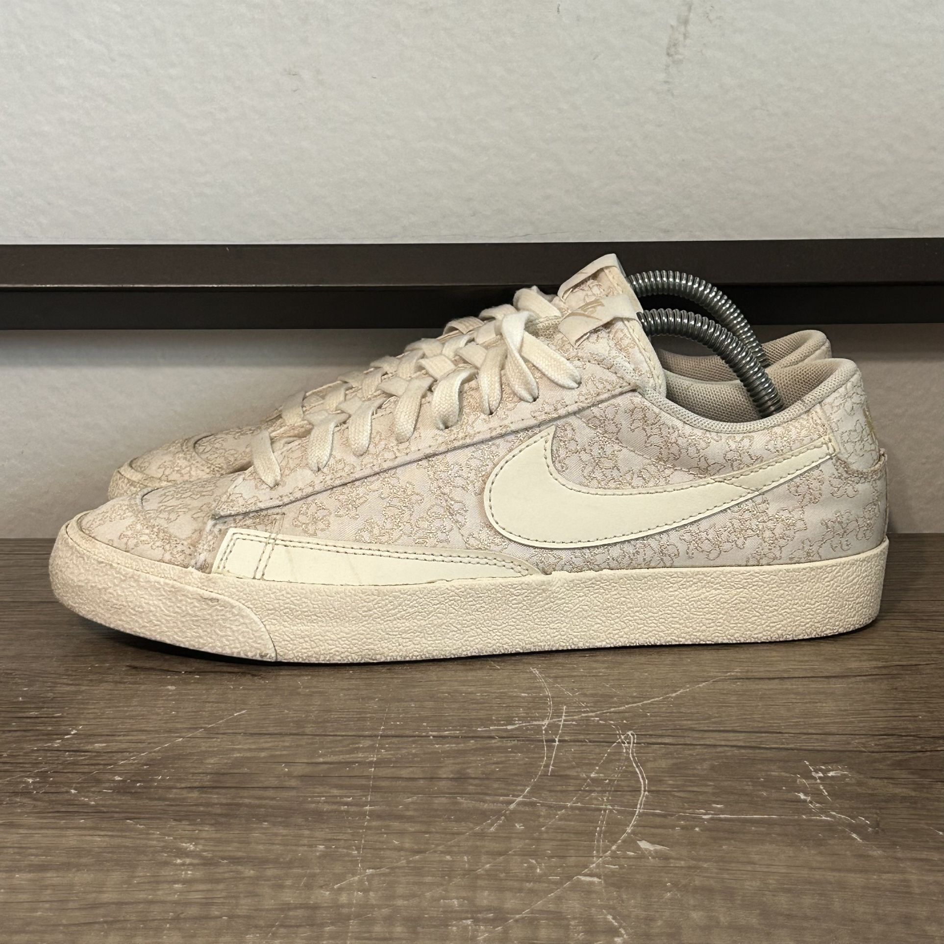 Nike Blazer Low 77 Women’s Shoes Size 10
