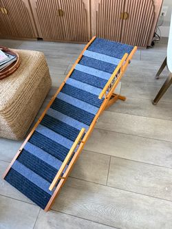 Wooden Adjustable Pet Ramp