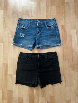 Ladies shorts size 16
