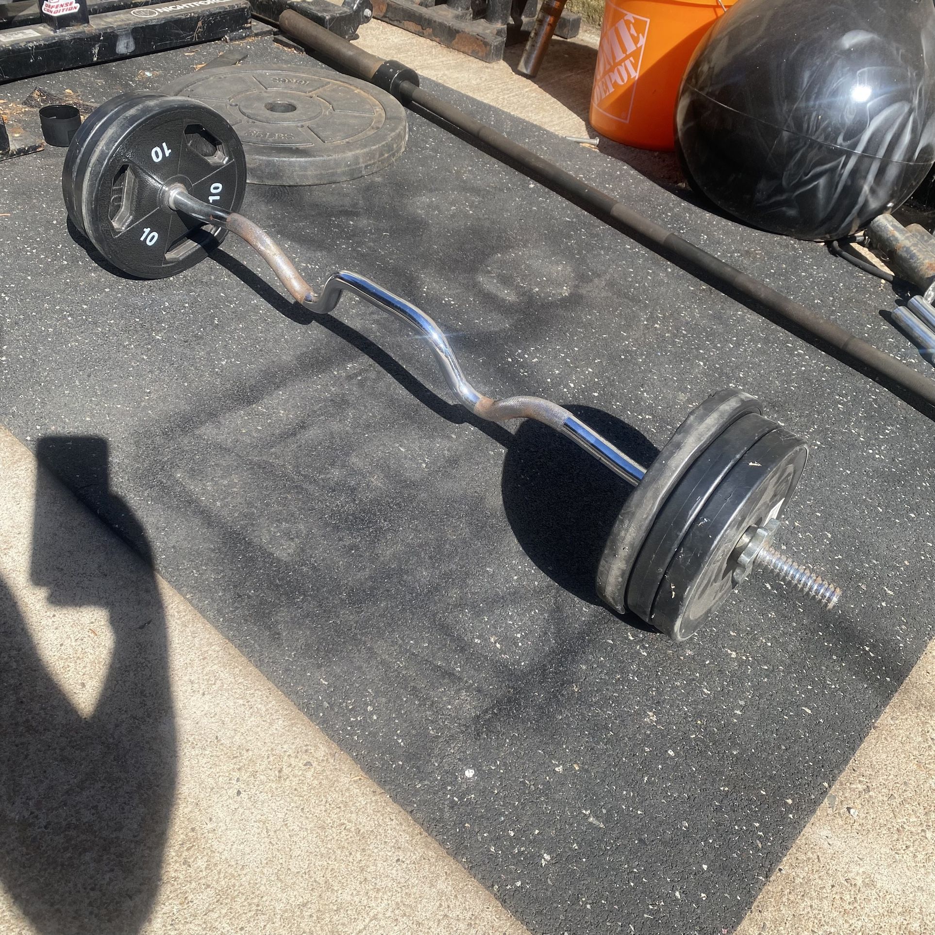 Standard Curl Bar With Weight Plates