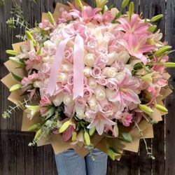 Pink Lilies Bouquet 