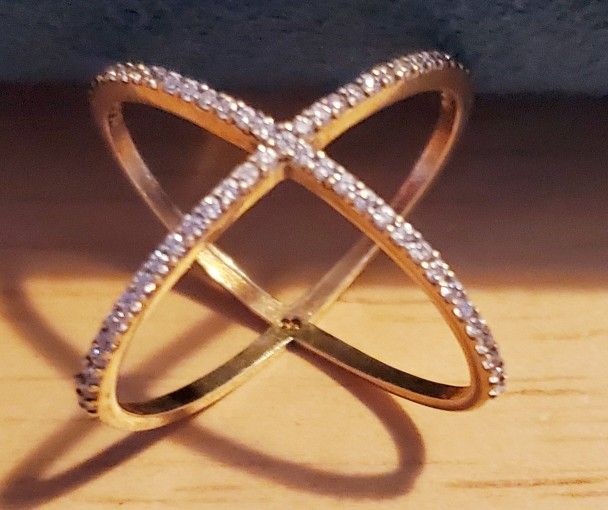 Vintage Crossover Rhinestone Ring.