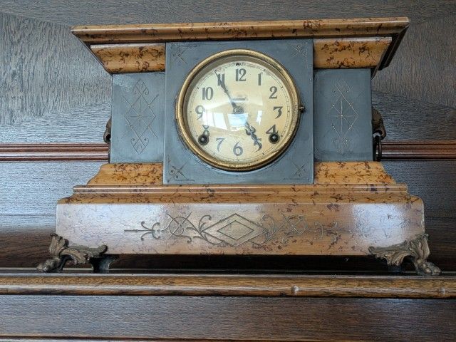 1800s Ingraham antique mantle clock with Seth Thomas movement. Seems to be running well, but since it is about 150 years old need to sell as-is.