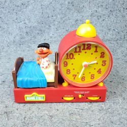 *Not Working, Display ONLY** VINTAGE Sesame Street AM Clock Radio Model 4(contact info removed) Ernie Muppets