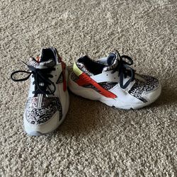 Like New Kids Nike Shoes. Only Worn Once. Size 13c