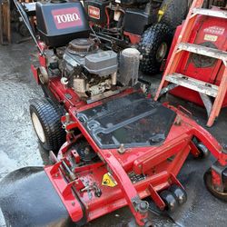 Commercial Lawnmower 