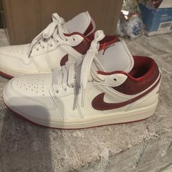 Jordan 1 Low Ruby