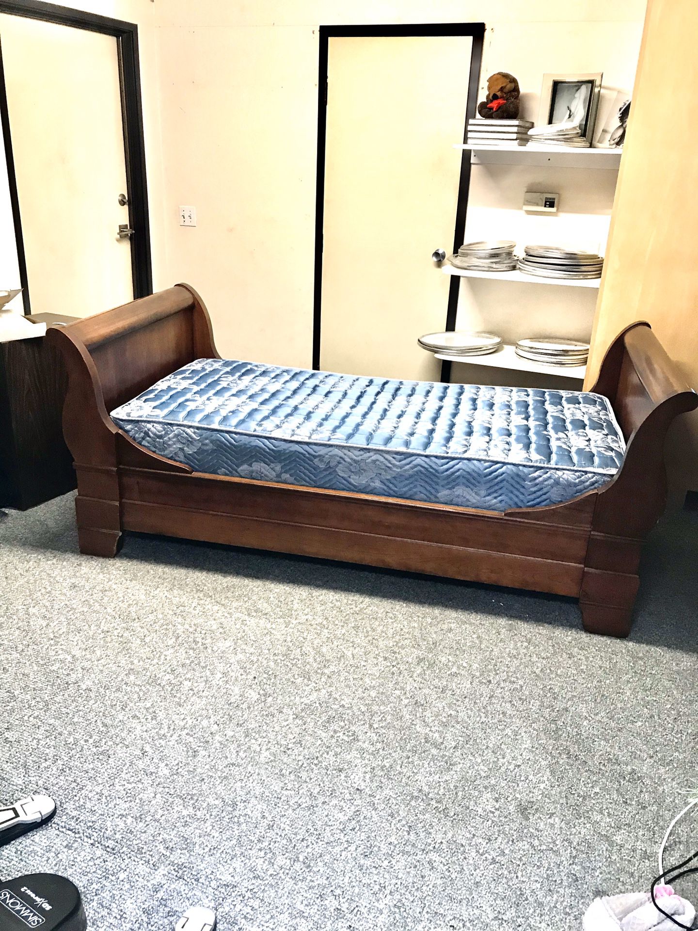 Imported from England old fashion twin size wood frame sleigh bed breaks into small movable parts comes with box springs & mattress Ontario 91762