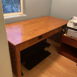 Desks Set & Hutch