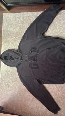 size large black gap sweater dm for more info and for price