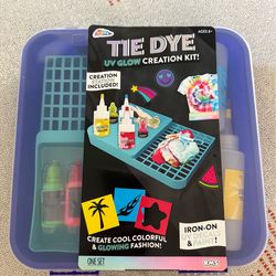 Grafix Tie Dye UV Glow Creation Kit Iron-On UV Decals & Paint Kids Craft Kit