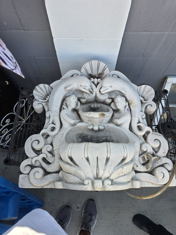 Dolphins Outdoor Hanging Fountain Working