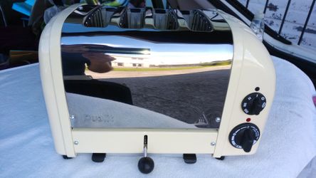 DUALIT 4 SLICE NEW GENERATION TOASTER RARE CREAM COLOUR