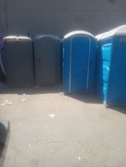 Portable restroom