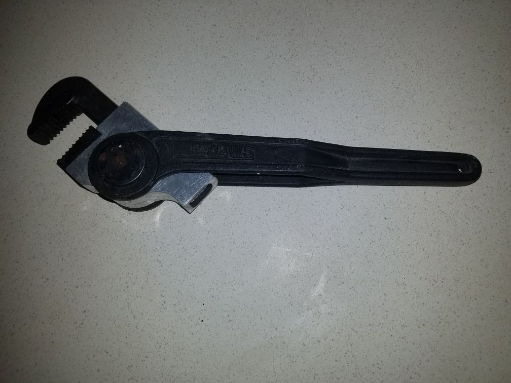 Power jaws wrench