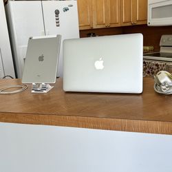 Apple combo iPad Air cellular  MacBook Pro retina 