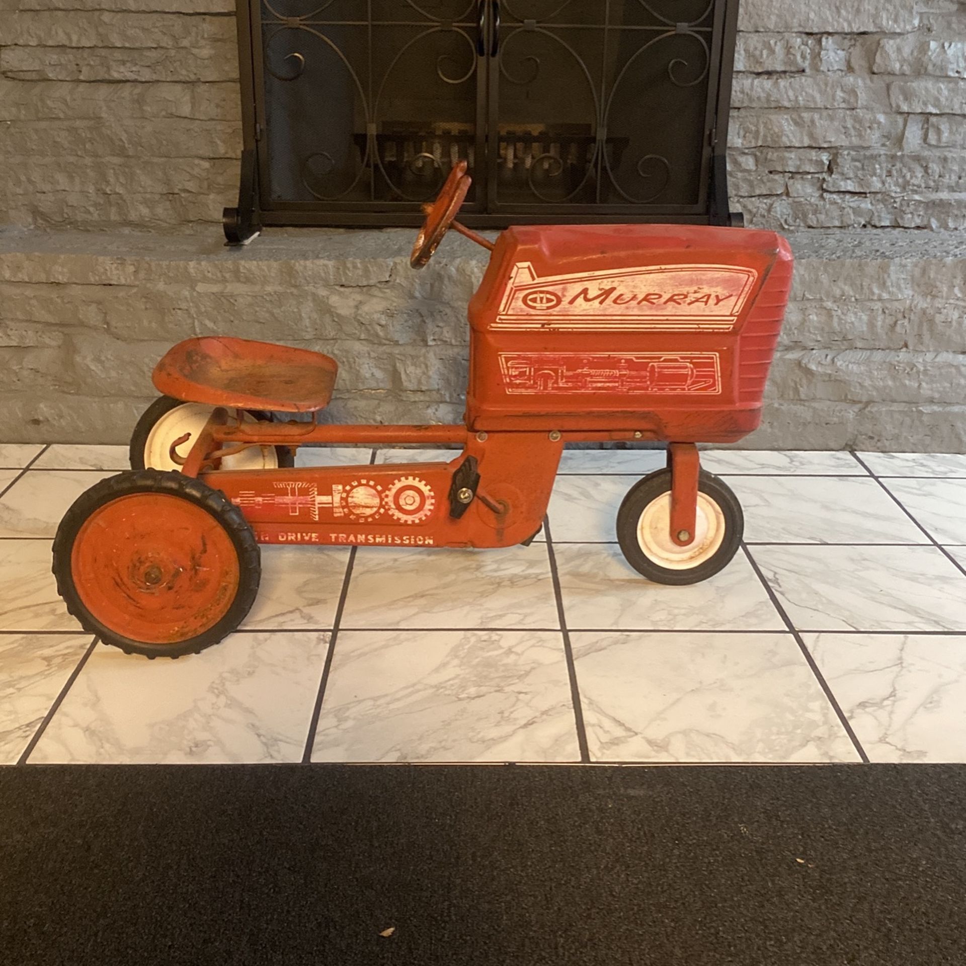 Vintage Murray pedal tractor