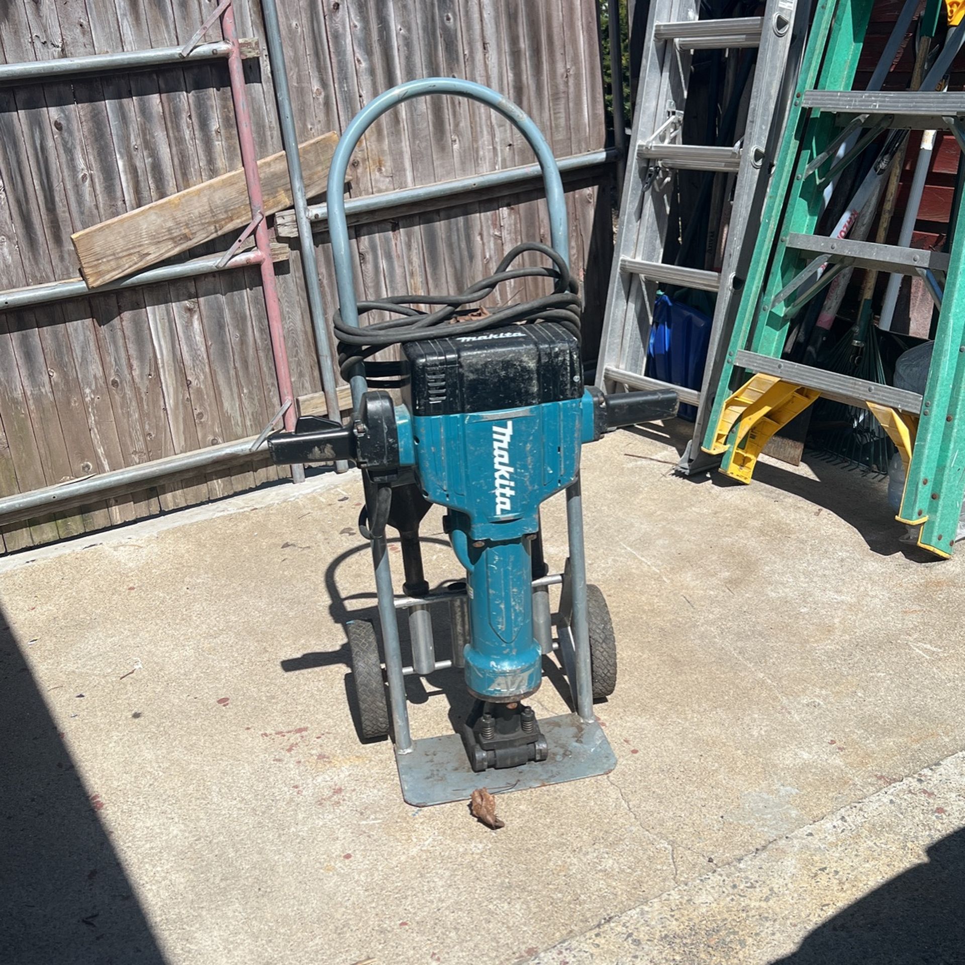 Makita Hm180 Jack Hammer Work Like New perfect conditions