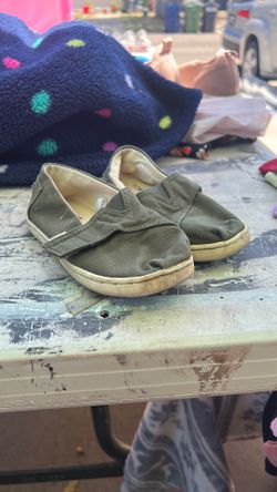size 9 toms