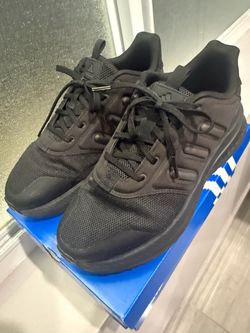Adidas women’s size 7