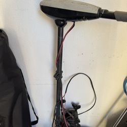 Trolling Motor And Fish Finder 