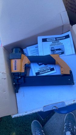 Bostitch pneumatic staple gun NEW