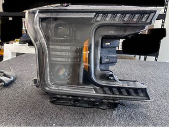 2019 Ford F150 headlights