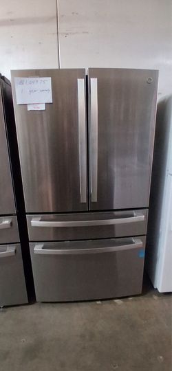 New GE refrigerator with 1yr warranty