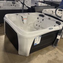Jacuzzi Mood Hot Tub