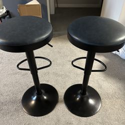 Like NEW Bar Stools - Adjustable