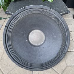 2 EMINENCE OMEGA PRO 18C WOOFER