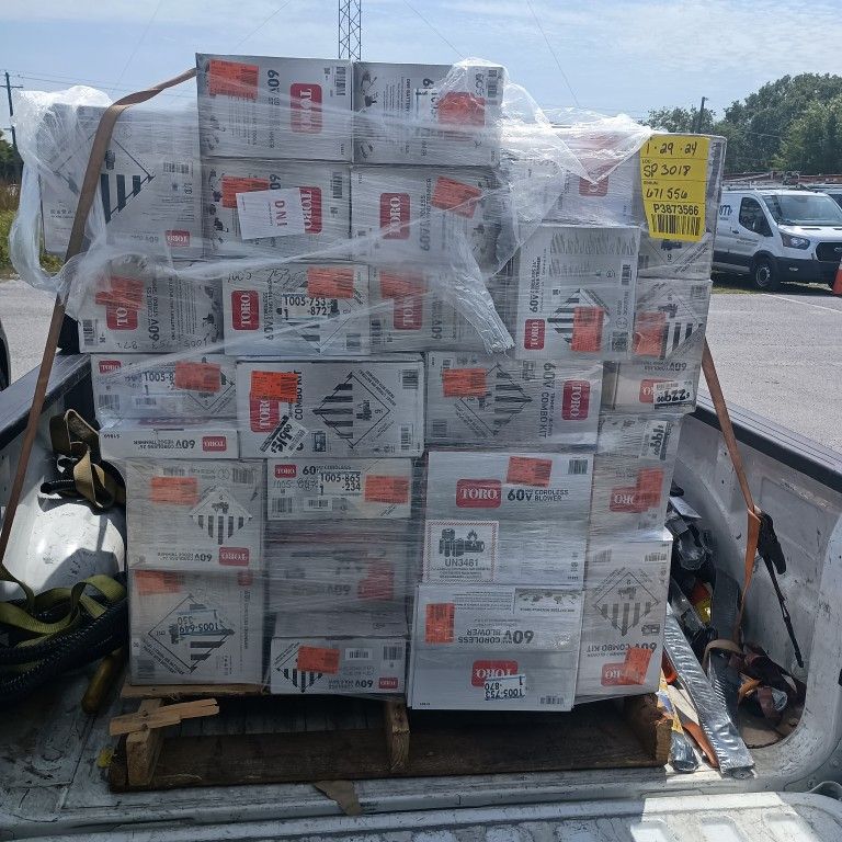 Toro 60v Lawn & Landscaping Tool Pallet