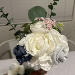 Simple bouquets & White Rose Garlands