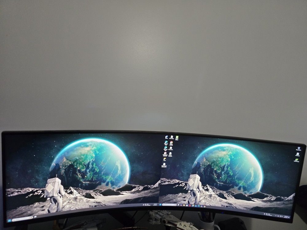 Samsung 49" Curve Monitor