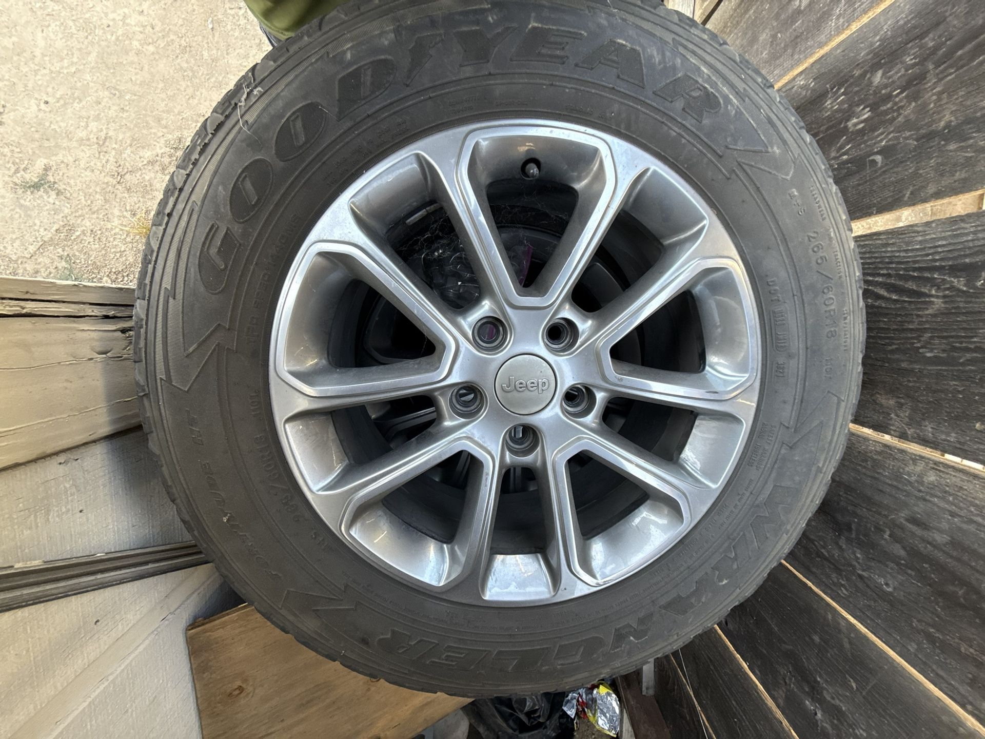 Jeep Grand Cherokee $800