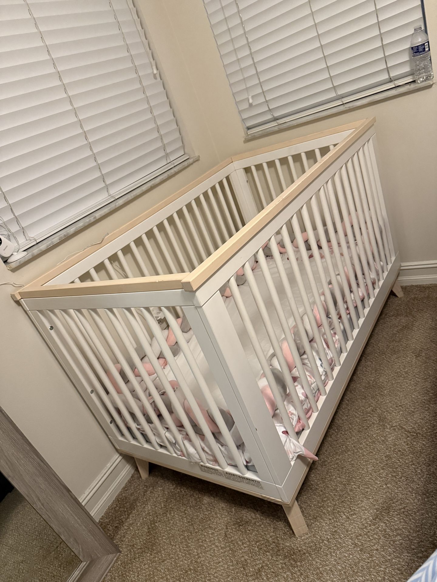 Baby crib