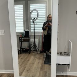 York Single Sided Salon Station. 