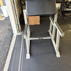 Valor Fitness Preacher Curl Bench