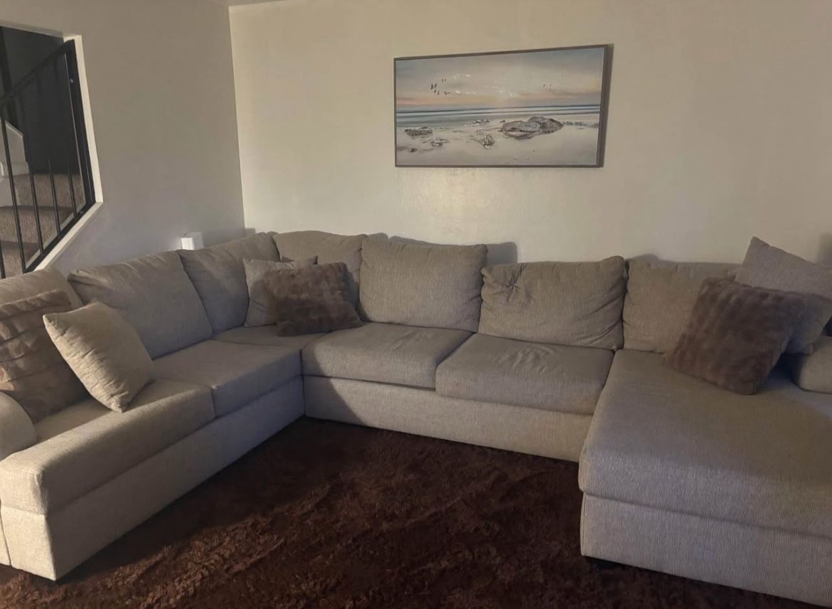 Sectional Couch 
