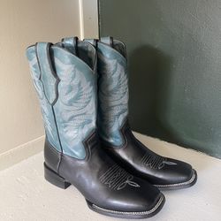 Square Two Cowboy Boots Size: 11 