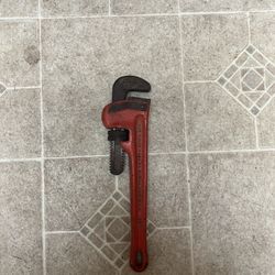 Pipe Wrench 